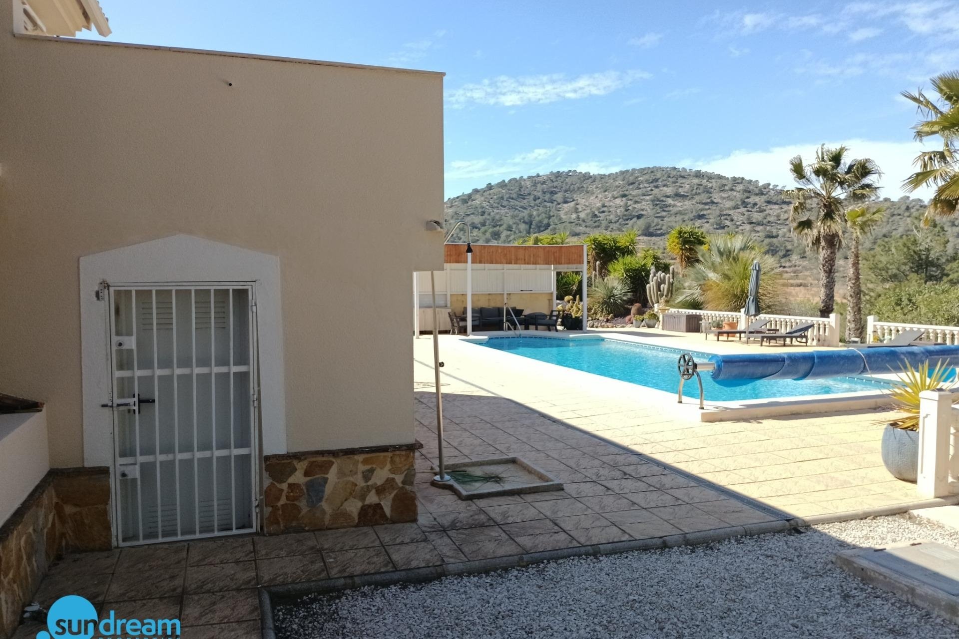 Resale - Villa -
Abanilla