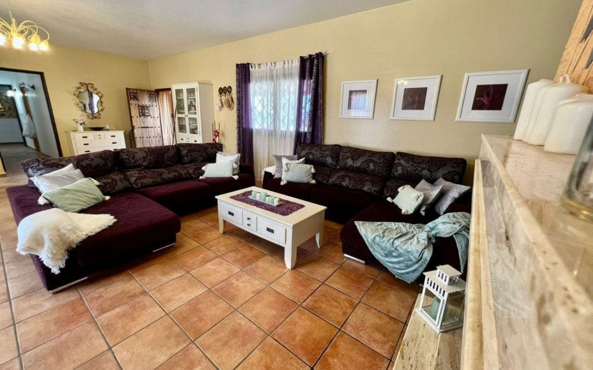 Resale - Villa -
Aguilas - Tébar