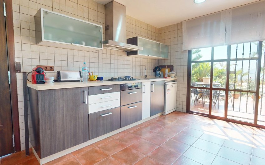 Resale - Villa -
Aguilas