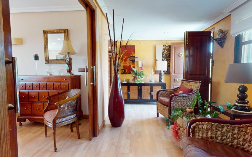 Resale - Villa -
Aguilas