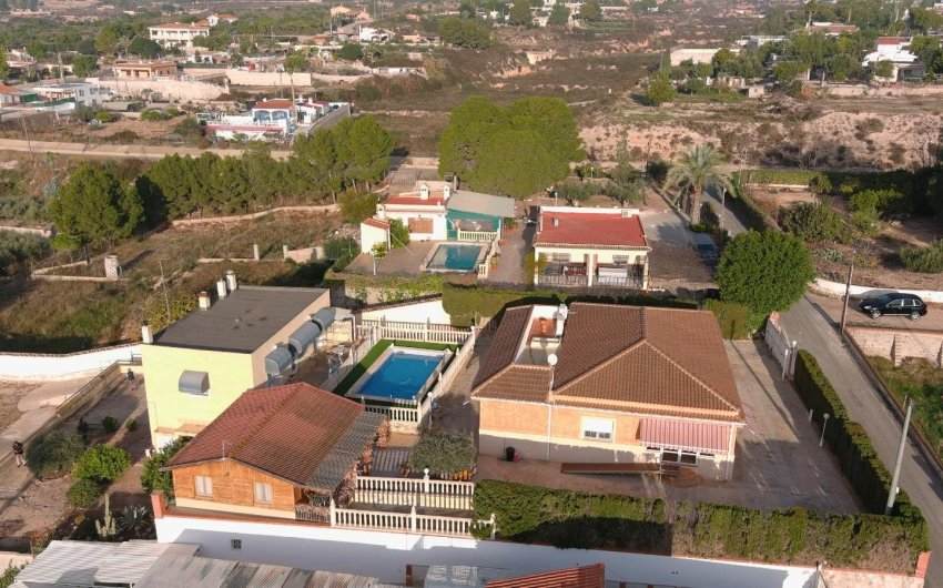Resale - Villa -
Albatera - Inland