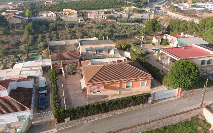 Resale - Villa -
Albatera - Inland