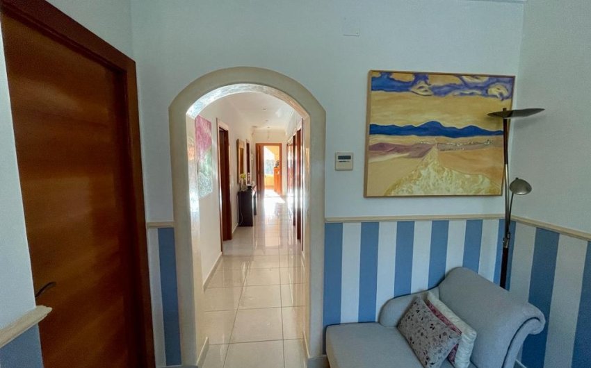 Resale - Villa -
Albatera - Inland
