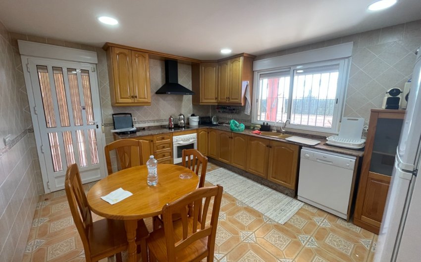 Resale - Villa -
Albatera - Inland