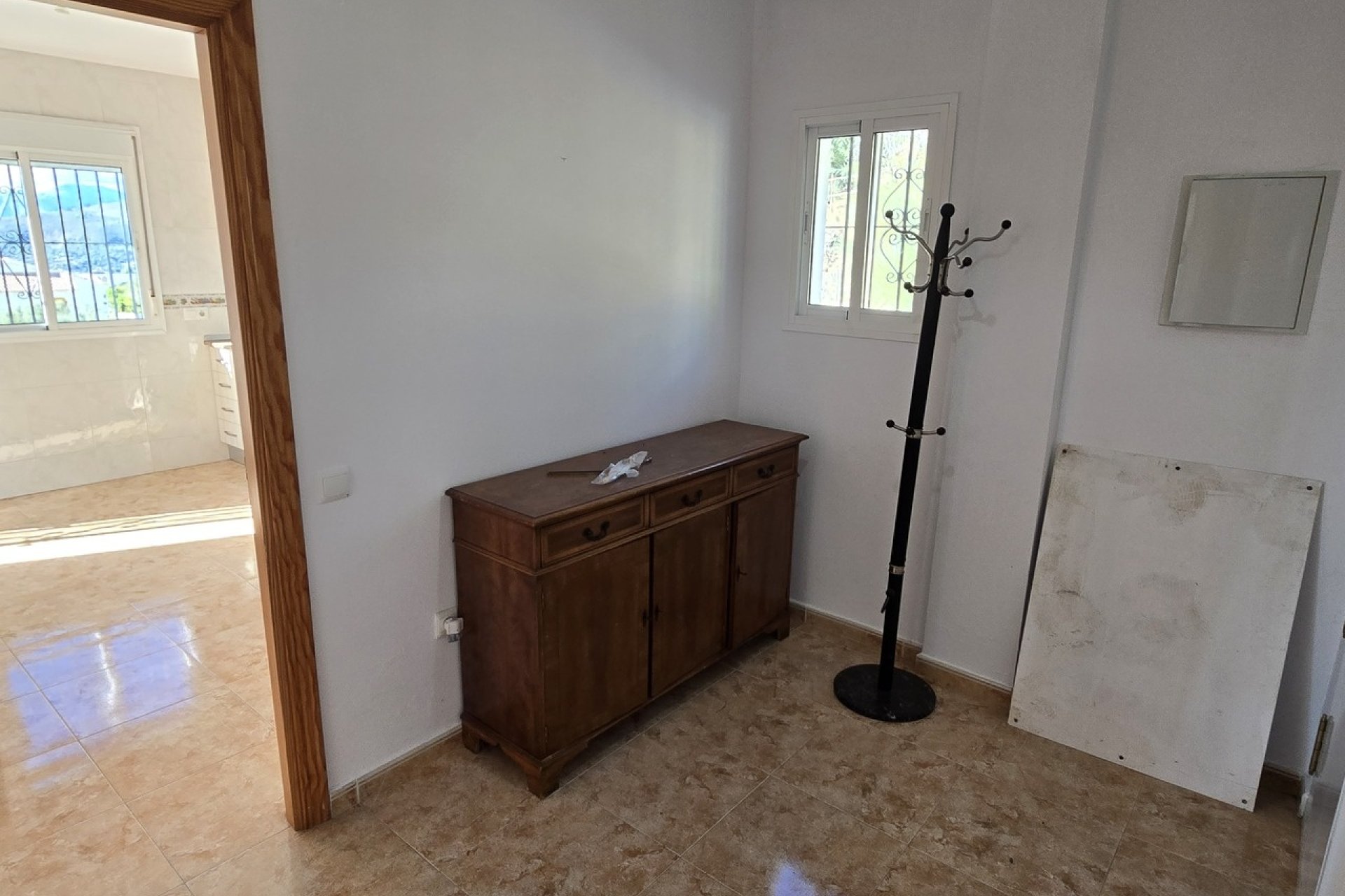 Resale - Villa -
Alcaucín - Inland