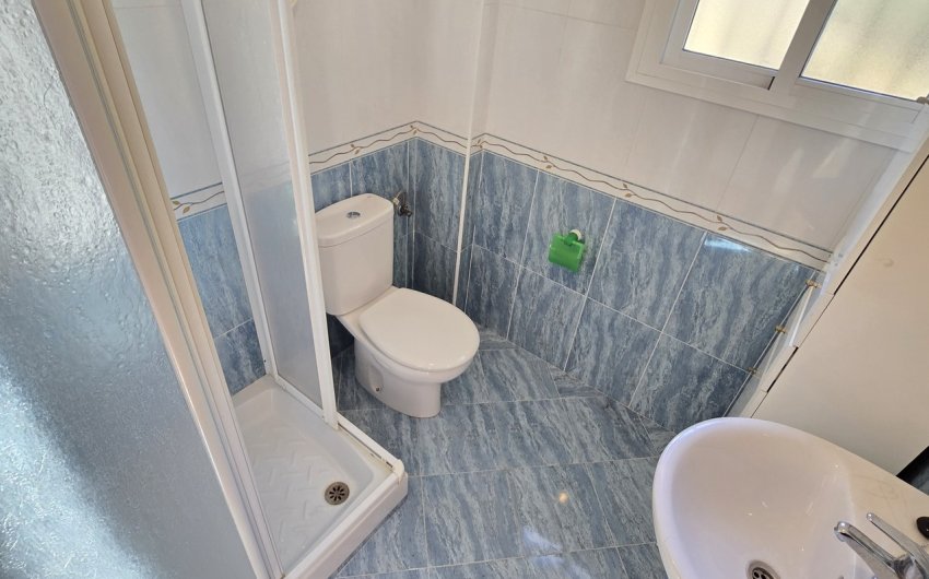 Resale - Villa -
Alcaucín - Inland