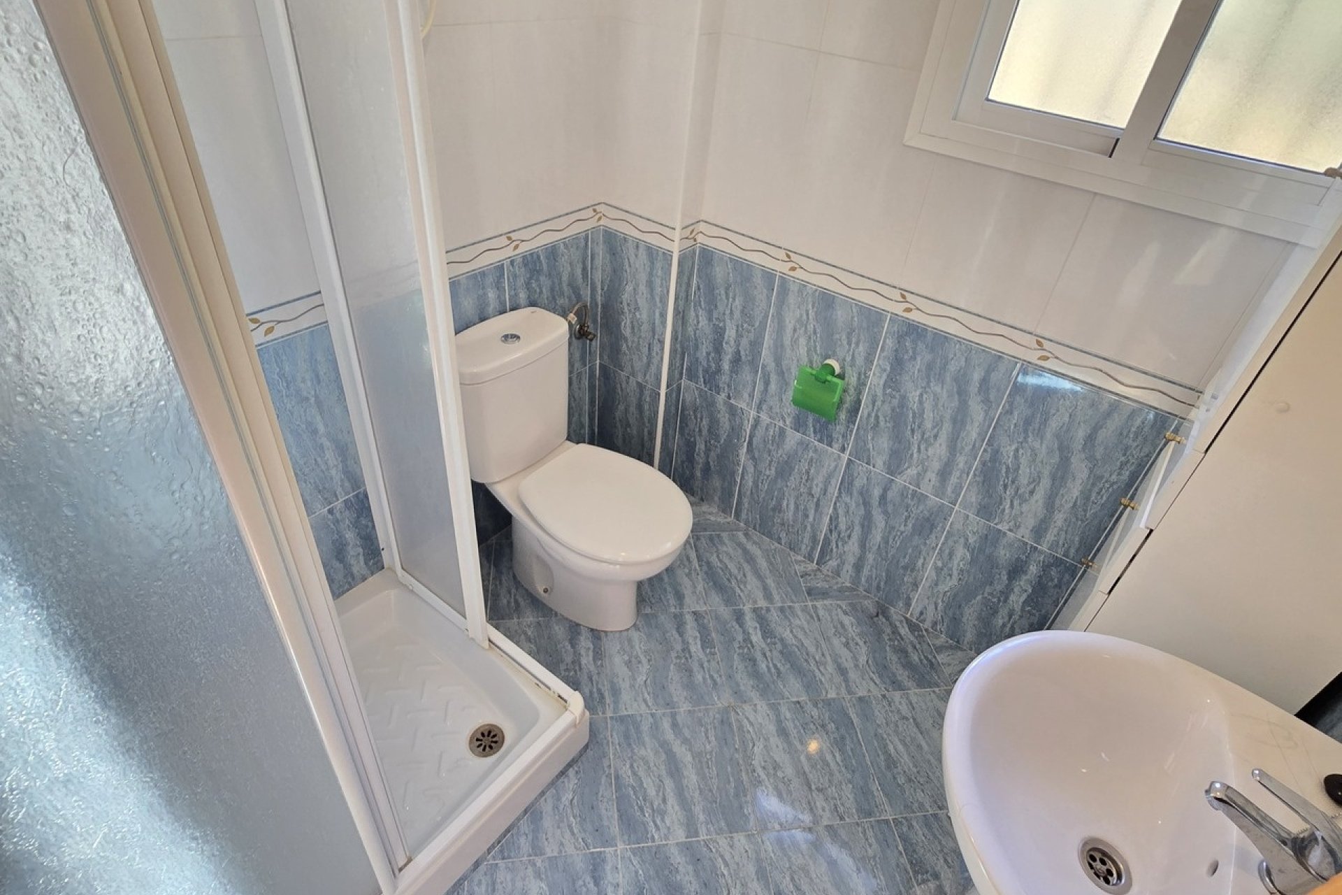 Resale - Villa -
Alcaucín - Inland