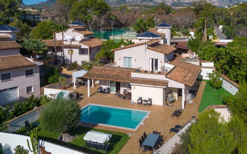 Resale - Villa -
Alfas del Pí