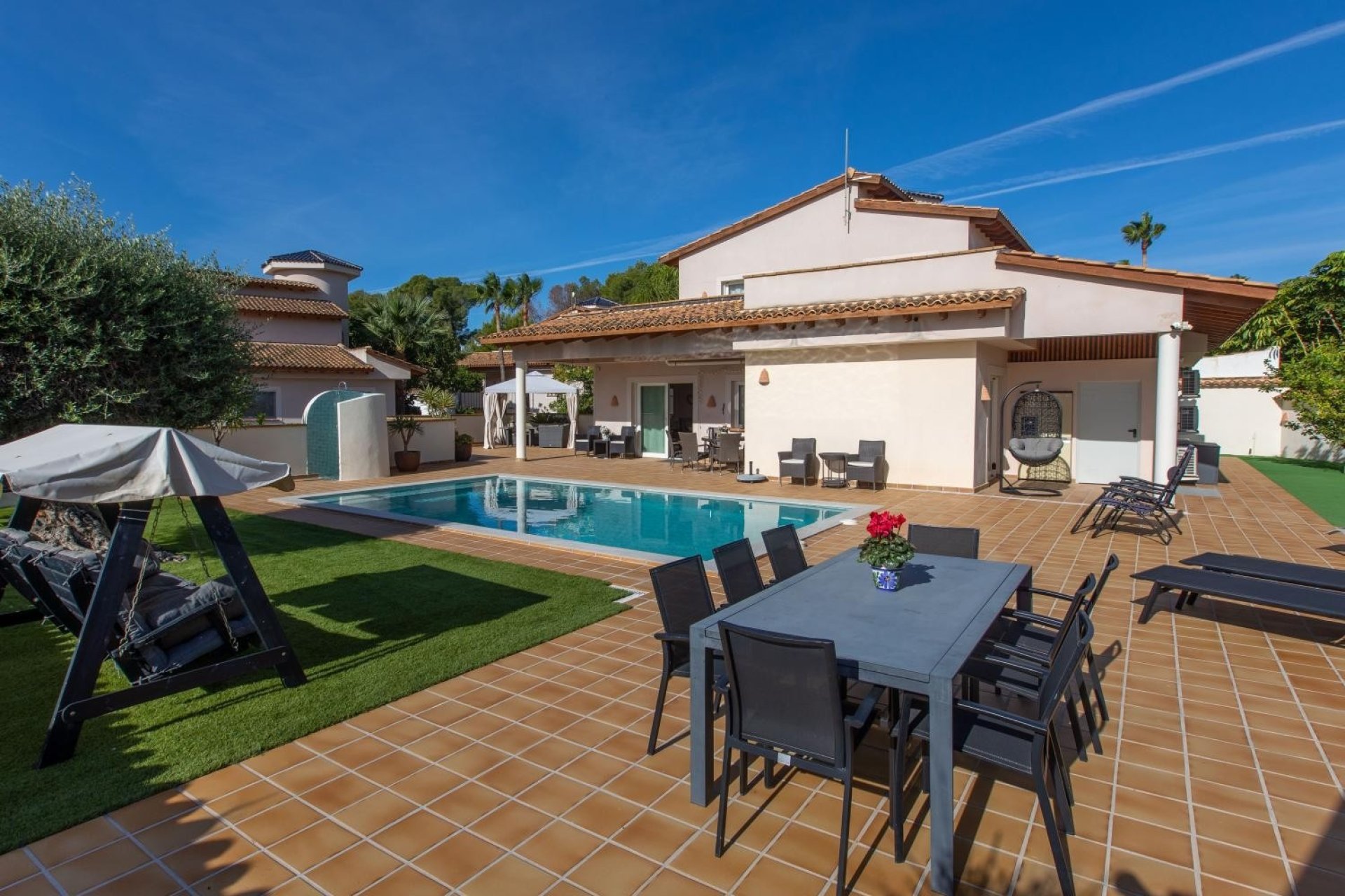 Resale - Villa -
Alfas del Pí