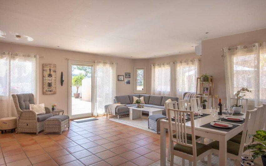 Resale - Villa -
Alfas del Pí