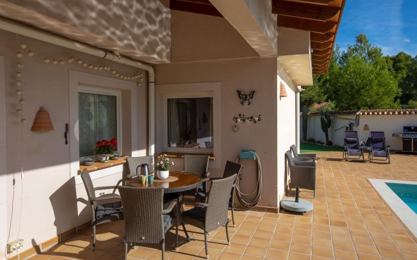 Resale - Villa -
Alfas del Pí