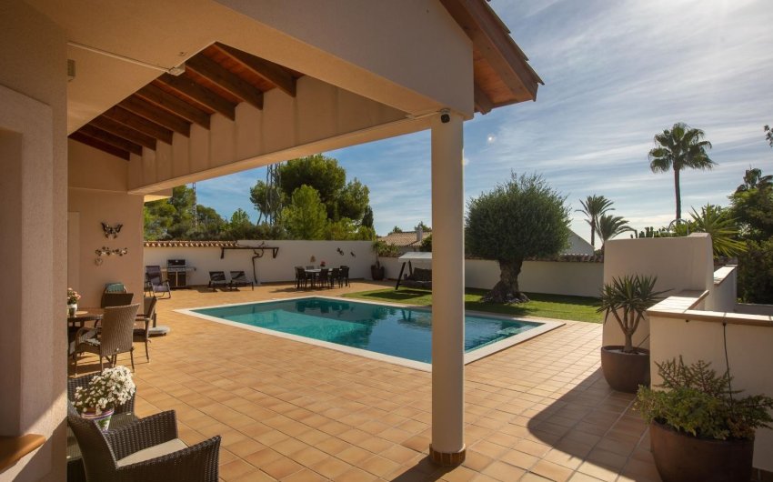 Resale - Villa -
Alfas del Pí