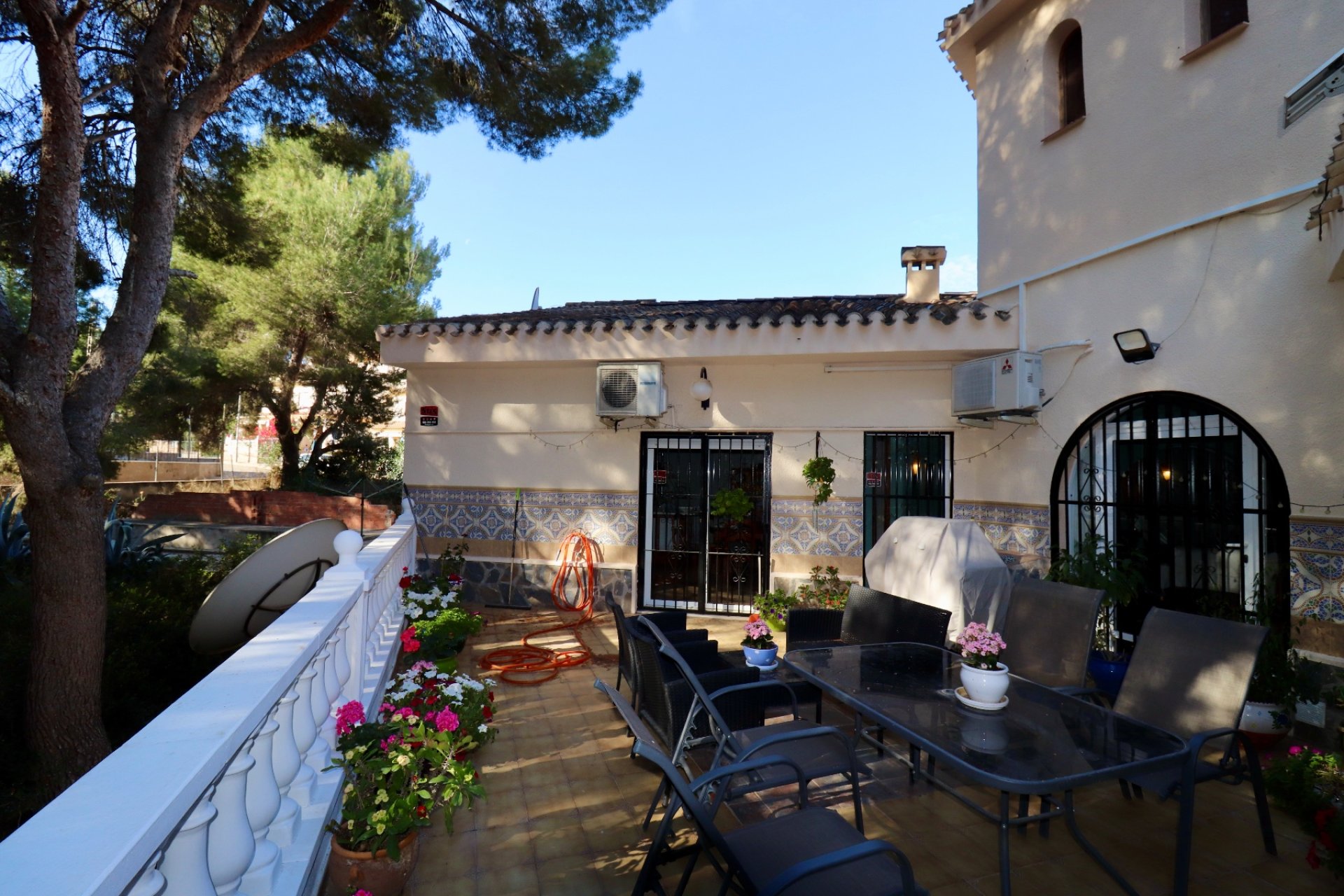 Resale - Villa -
Algorfa - Castillo de montemar