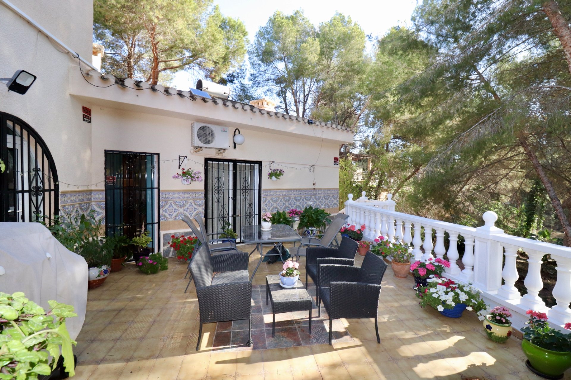 Resale - Villa -
Algorfa - Castillo de montemar