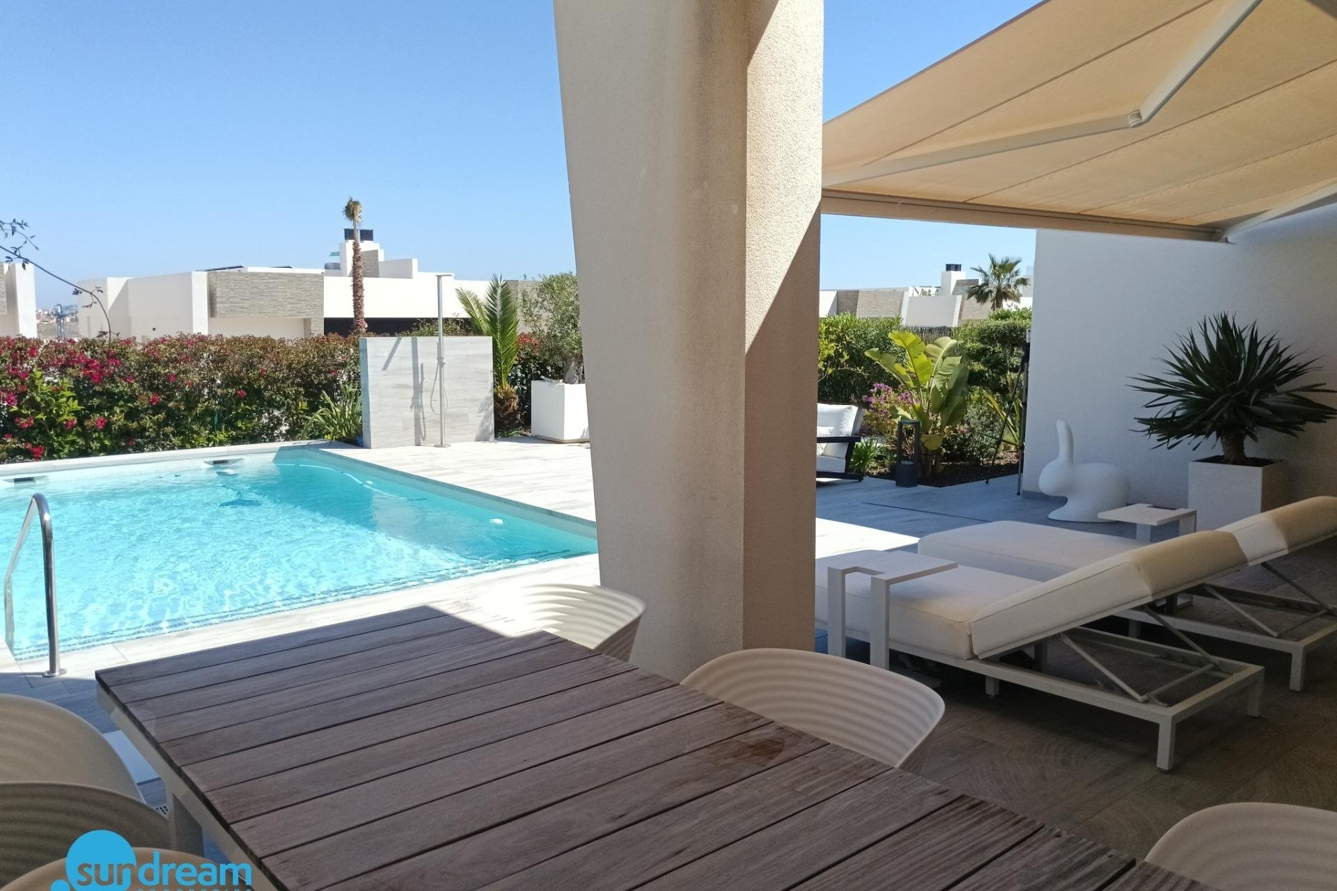 Resale - Villa -
Algorfa - Club de Golf La Finca