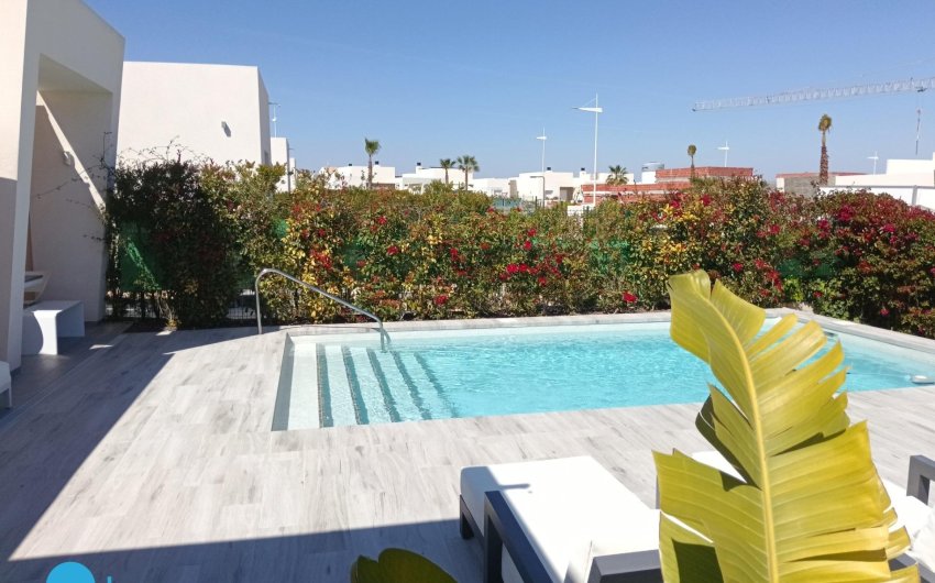 Resale - Villa -
Algorfa - Club de Golf La Finca