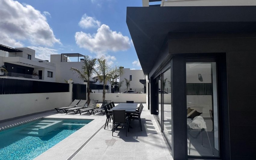 Resale - Villa -
Algorfa - Inland