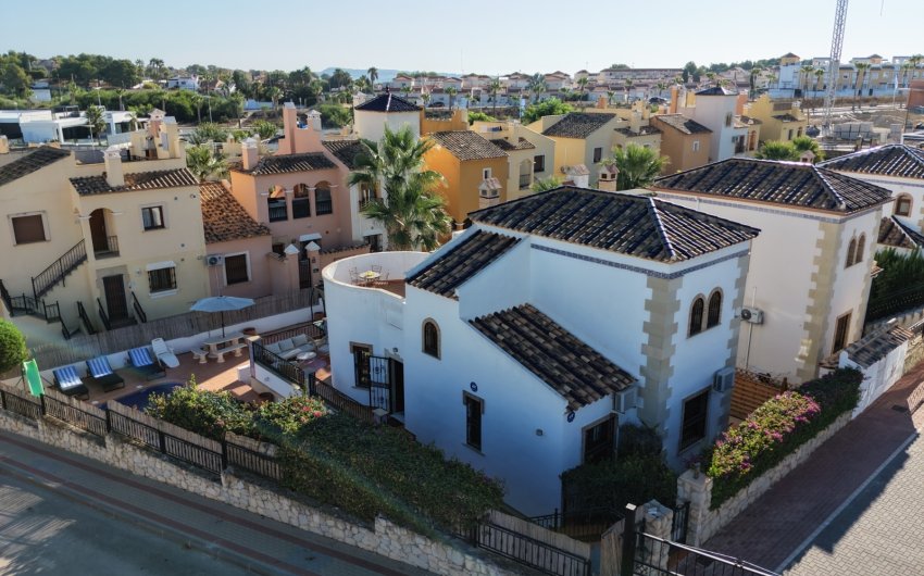 Resale - Villa -
Algorfa - Inland