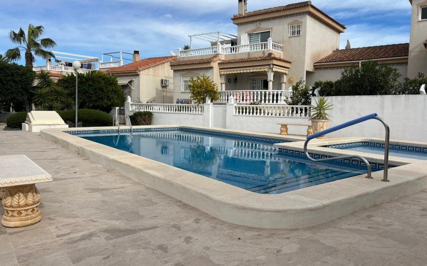 Resale - Villa -
Algorfa - Inland