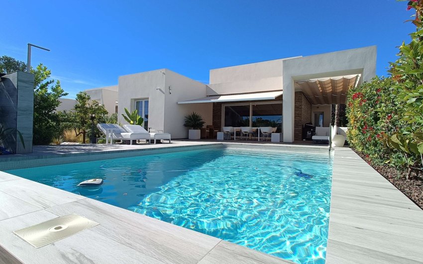 Resale - Villa -
Algorfa - Inland