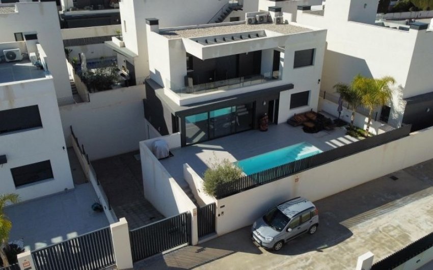 Resale - Villa -
Algorfa - Inland