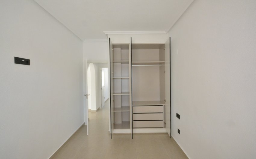 Resale - Villa -
Algorfa - Inland