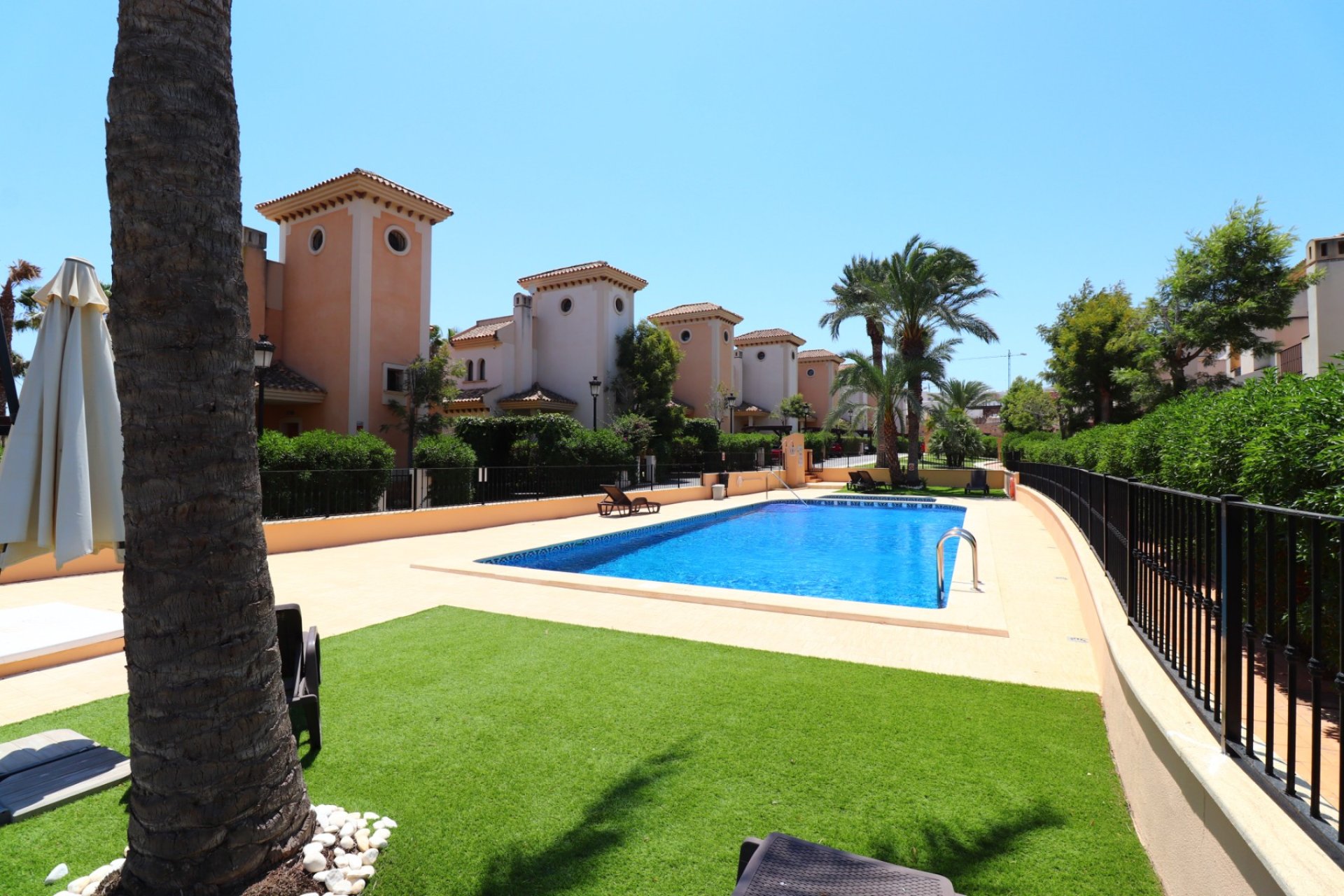 Resale - Villa -
Algorfa - La Finca Golf Resort