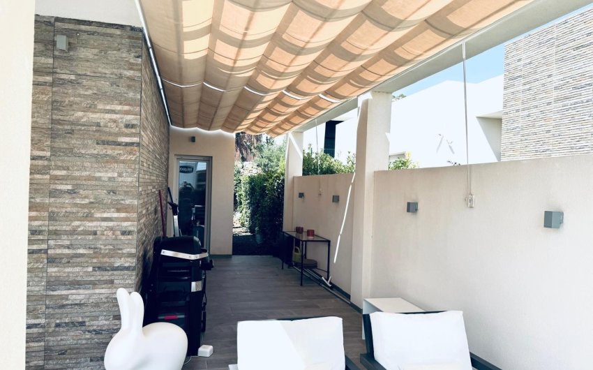 Resale - Villa -
Algorfa - La finca Golf