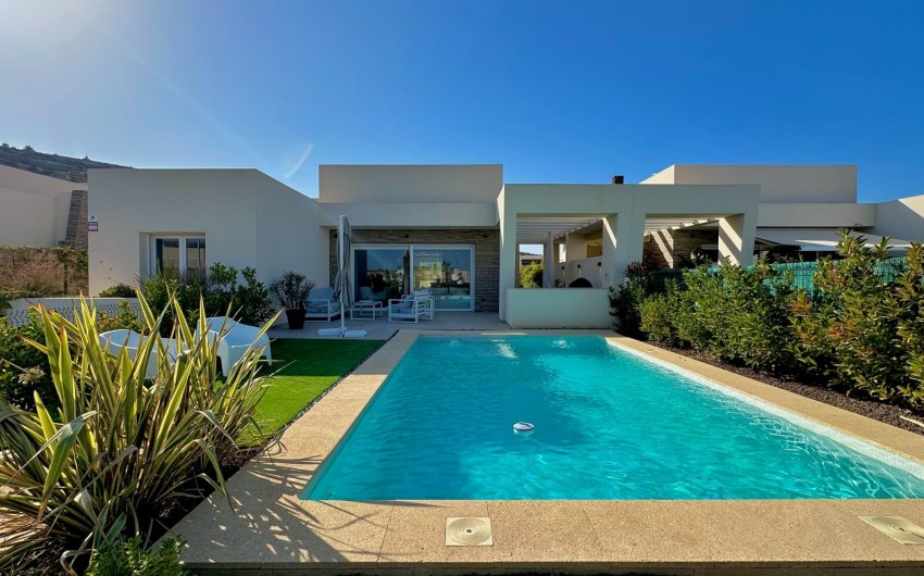 Resale - Villa -
Algorfa - La finca Golf