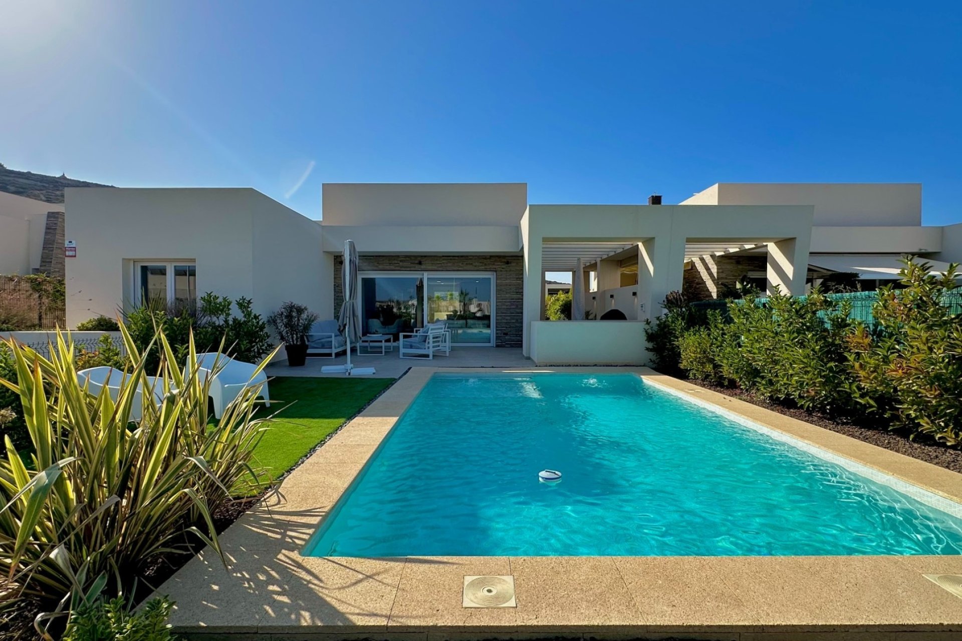 Resale - Villa -
Algorfa - La finca Golf