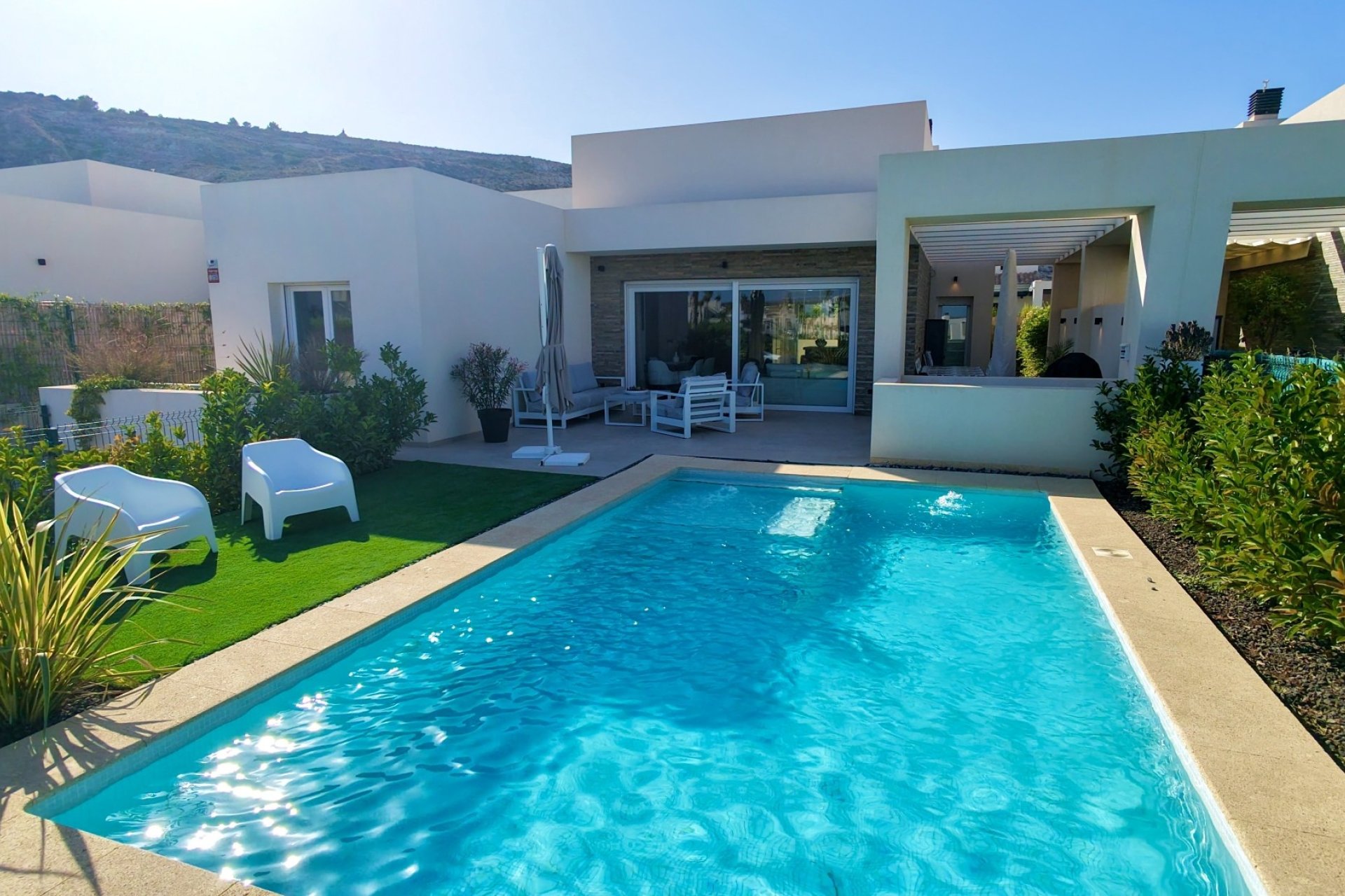 Resale - Villa -
Algorfa - La finca Golf