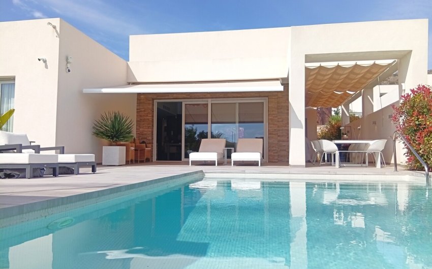 Resale - Villa -
Algorfa - La Finca Golf