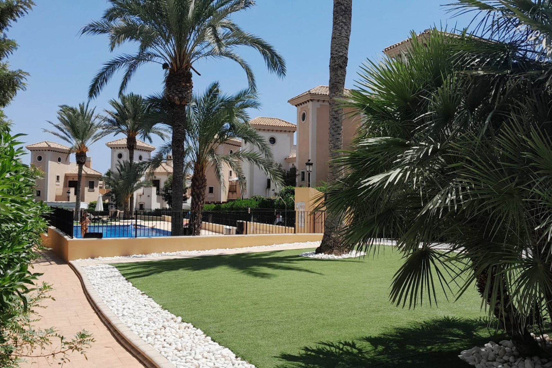 Resale - Villa -
Algorfa - La finca Golf