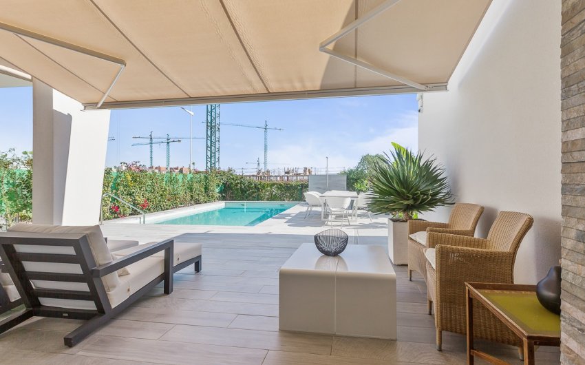 Resale - Villa -
Algorfa - La finca Golf