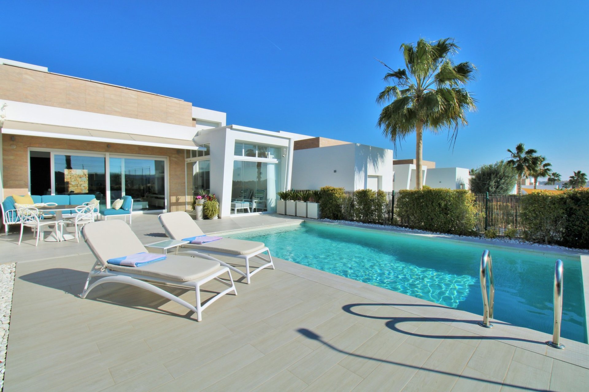 Resale - Villa -
Algorfa - La finca Golf