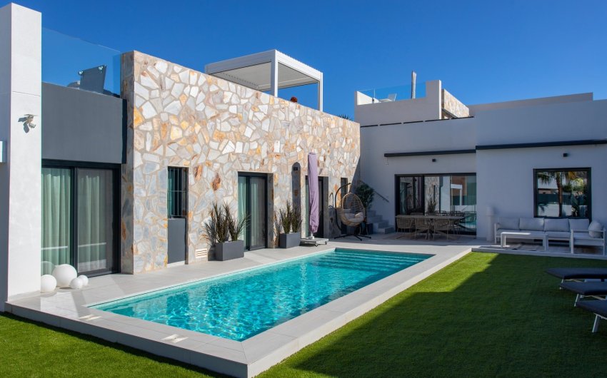 Resale - Villa -
Algorfa - La finca Golf