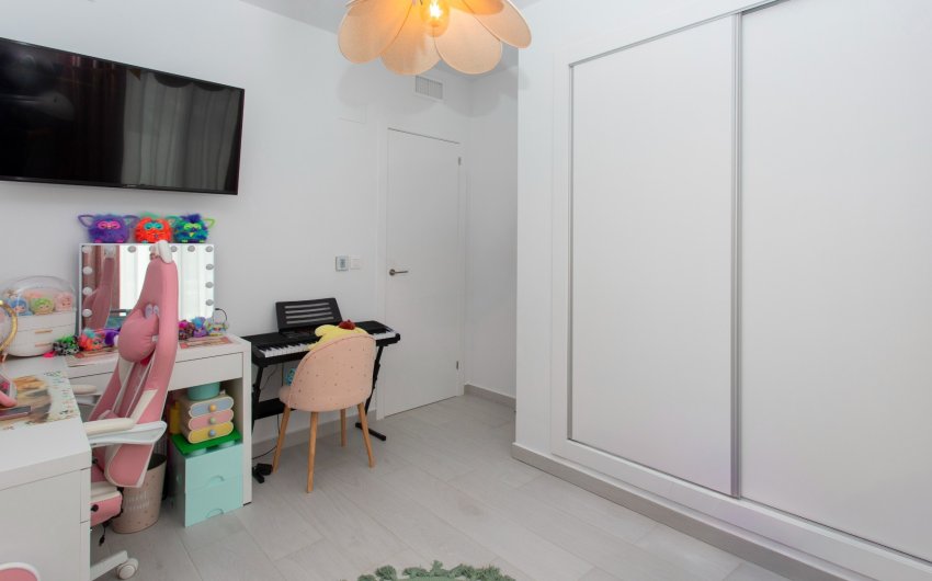 Resale - Villa -
Algorfa - La finca Golf