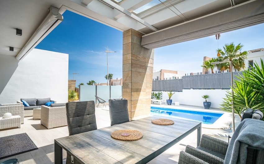 Resale - Villa -
Algorfa - La finca Golf