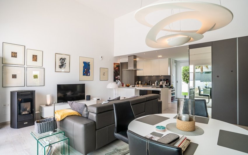 Resale - Villa -
Algorfa - La finca Golf