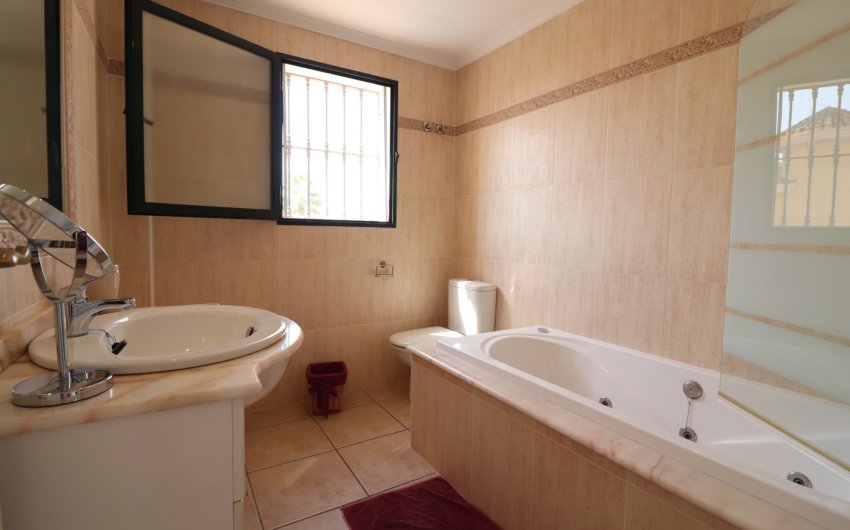 Resale - Villa -
Algorfa - Lo Crispin