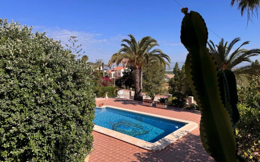 Resale - Villa -
Algorfa - Lomas de La Juliana