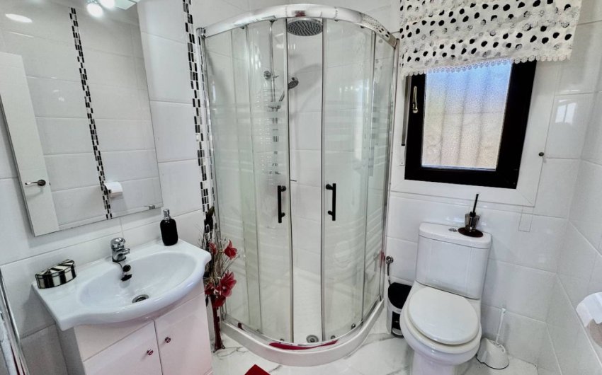 Resale - Villa -
Algorfa - Lomas de La Juliana