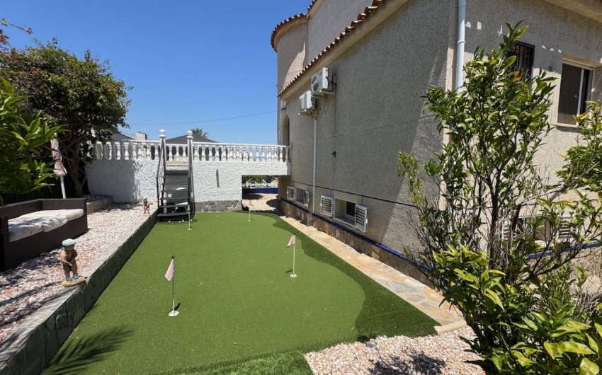 Resale - Villa -
Algorfa - Lomas de La Juliana