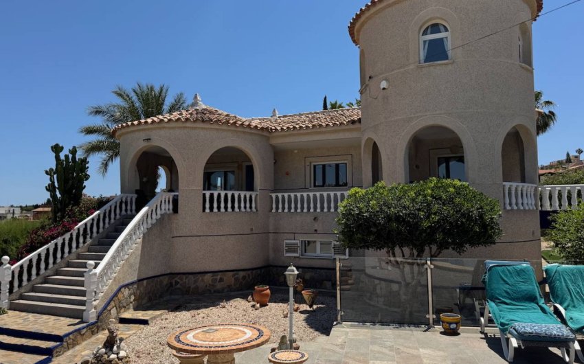 Resale - Villa -
Algorfa - Lomas de La Juliana