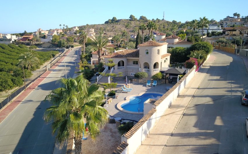 Resale - Villa -
Algorfa - Lomas de La Juliana