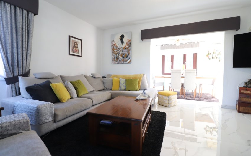 Resale - Villa -
Algorfa - Lomas de La Juliana
