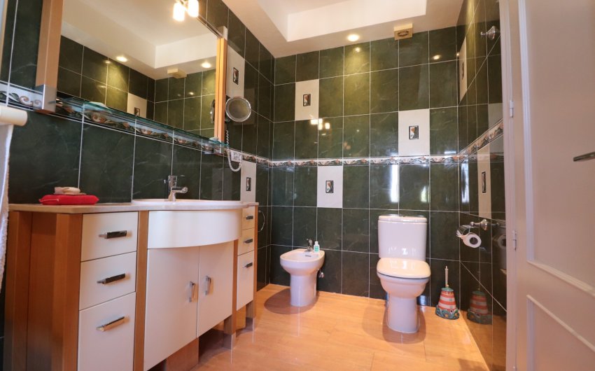 Resale - Villa -
Algorfa - Lomas de La Juliana