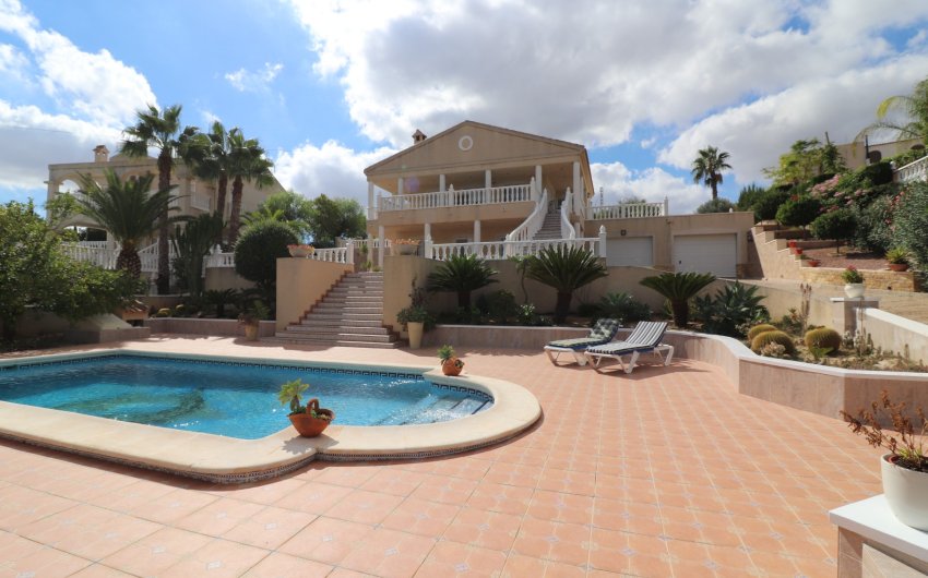 Resale - Villa -
Algorfa - Lomas de La Juliana