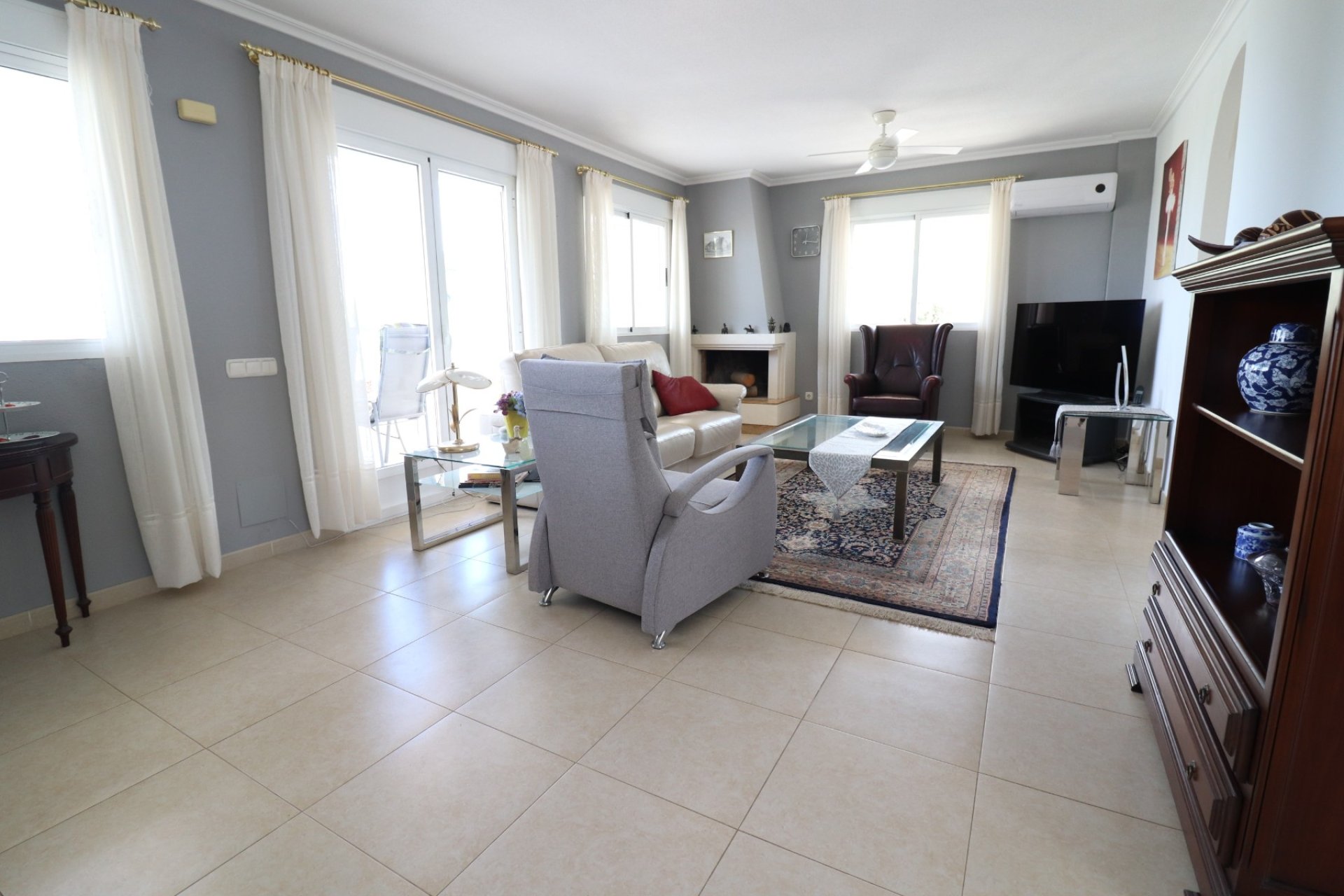 Resale - Villa -
Algorfa - Lomas de La Juliana