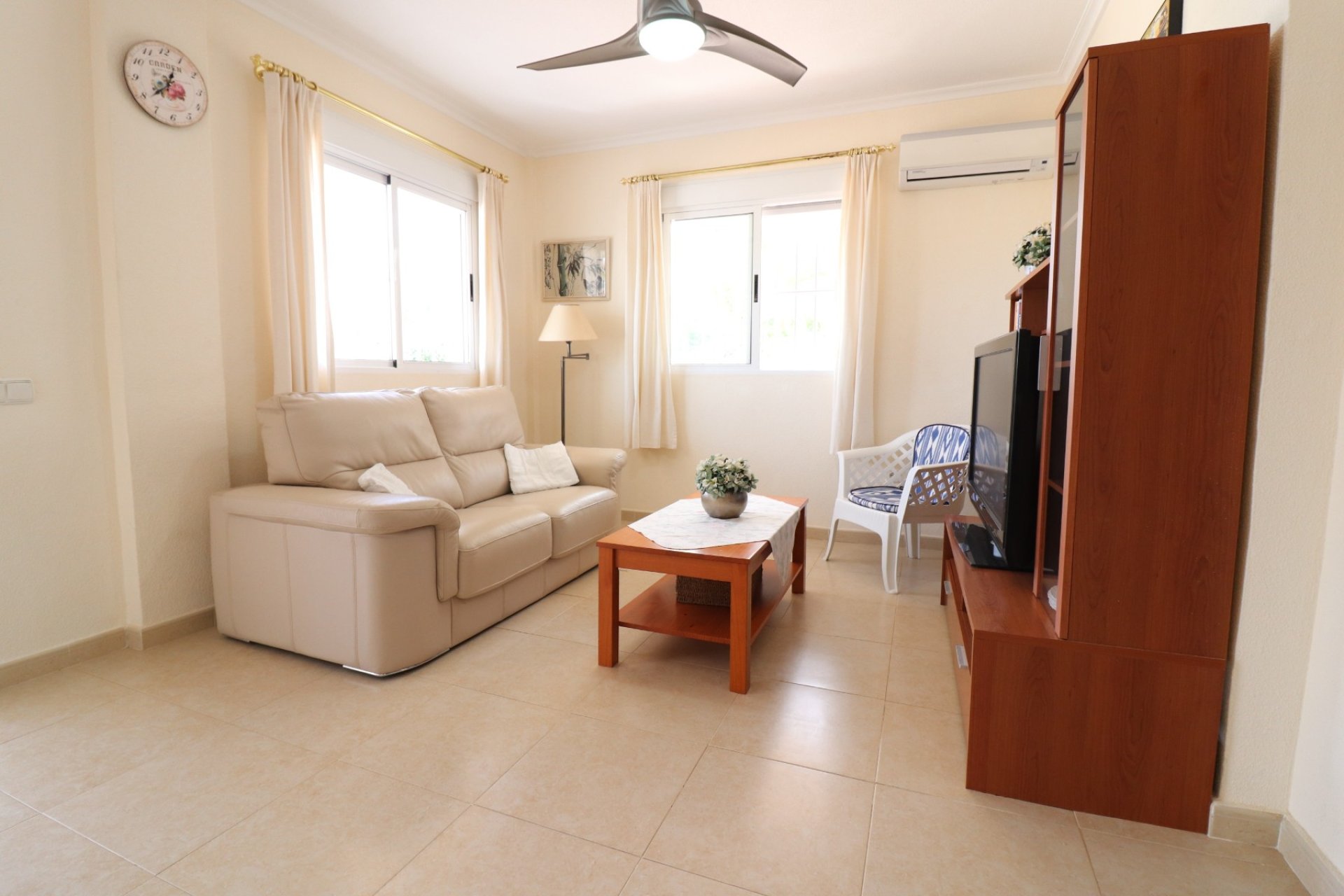 Resale - Villa -
Algorfa - Lomas de La Juliana